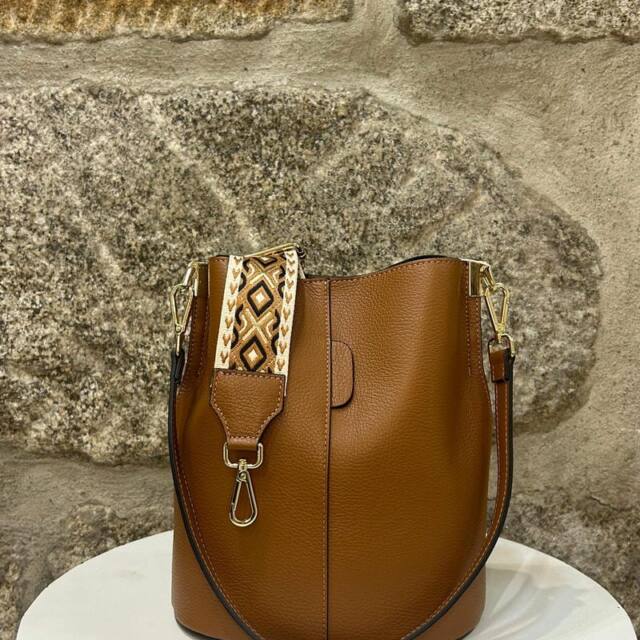 Bombonera camel piel